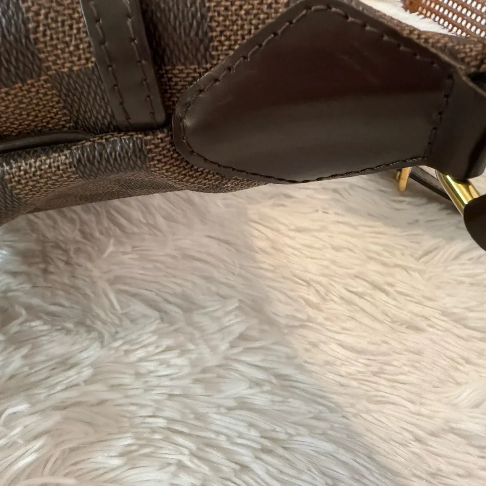 🎉HP🎉Authentic Louis Vuitton Bloomsbury Crossbody Handbag - Complete Set! - Picture 6 of 15